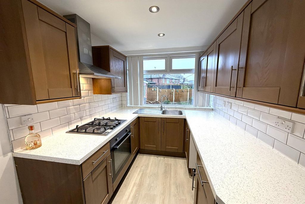 Property photo 2 of 11 Kitchen.Jpg