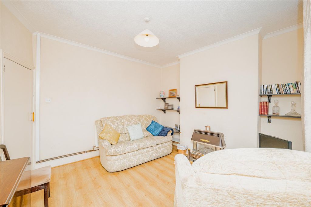 Property photo 3 of 22 P1412178.Jpg