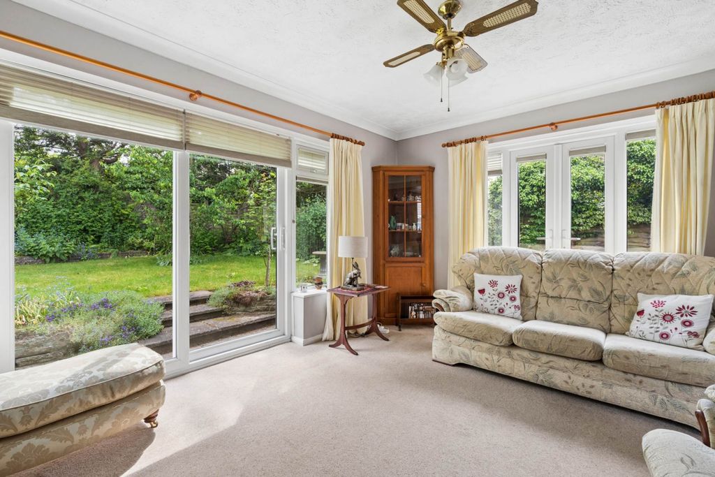 Property photo 2 of 16