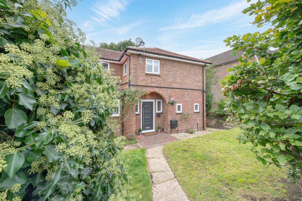 Property photo 1 of 18