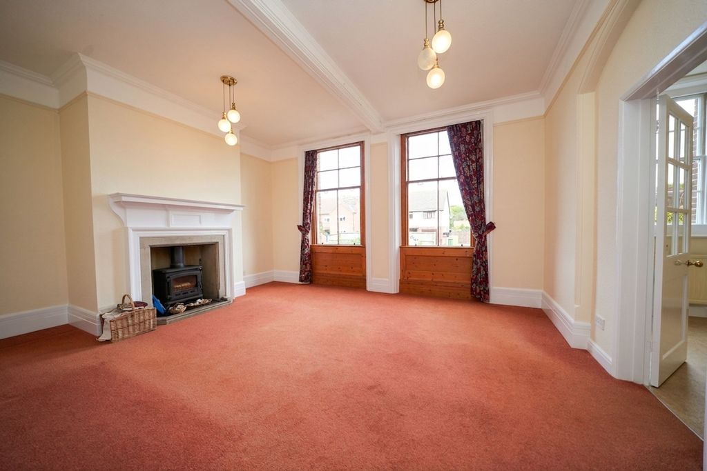 Property photo 2 of 19