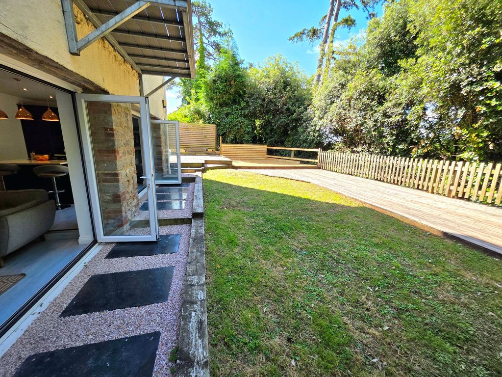 Property photo 3 of 27
