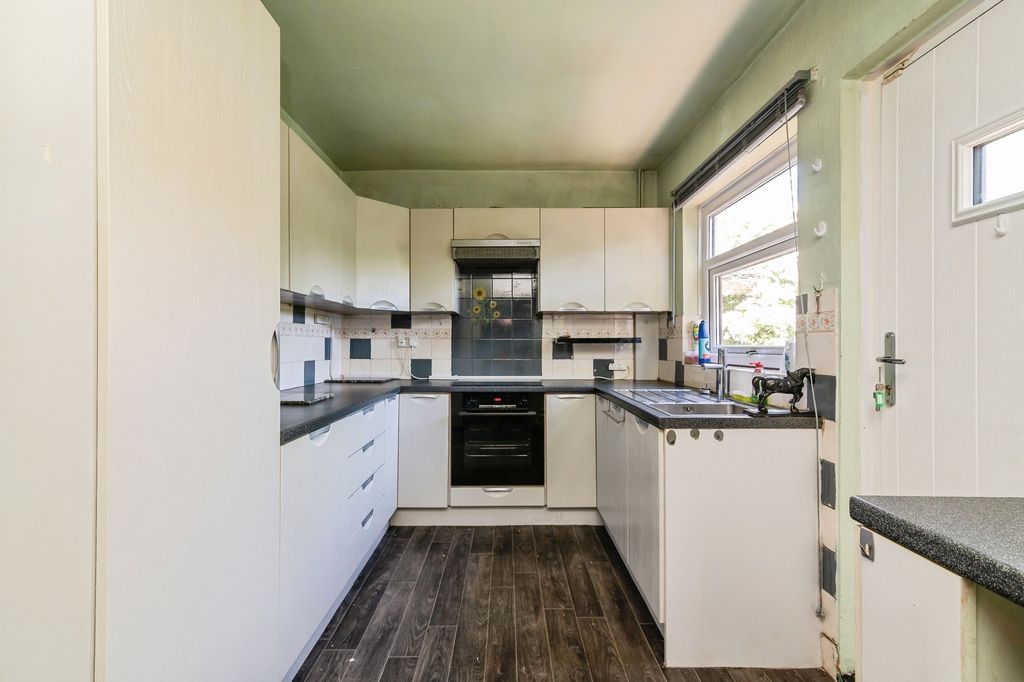 Property photo 2 of 17 Pbox-Img.Jpg