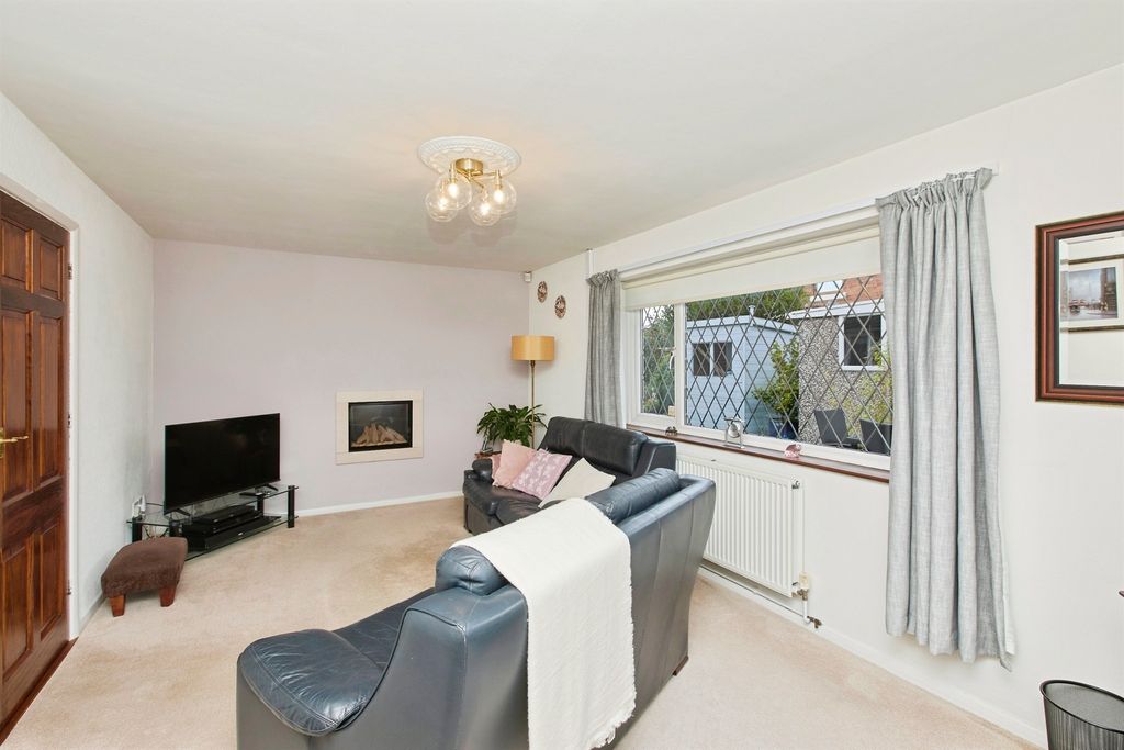 Property photo 3 of 21