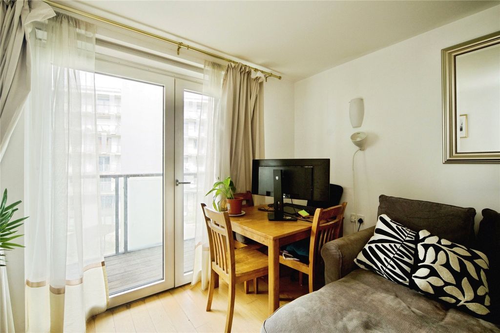 Property photo 3 of 17 Picture No. 32