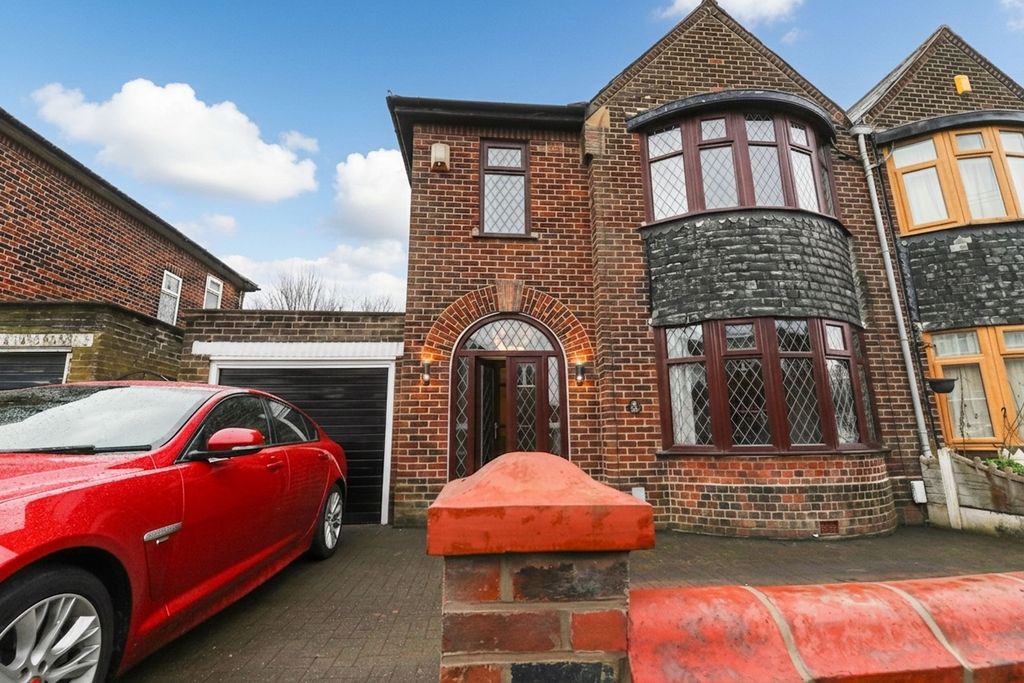 Property photo 1 of 20