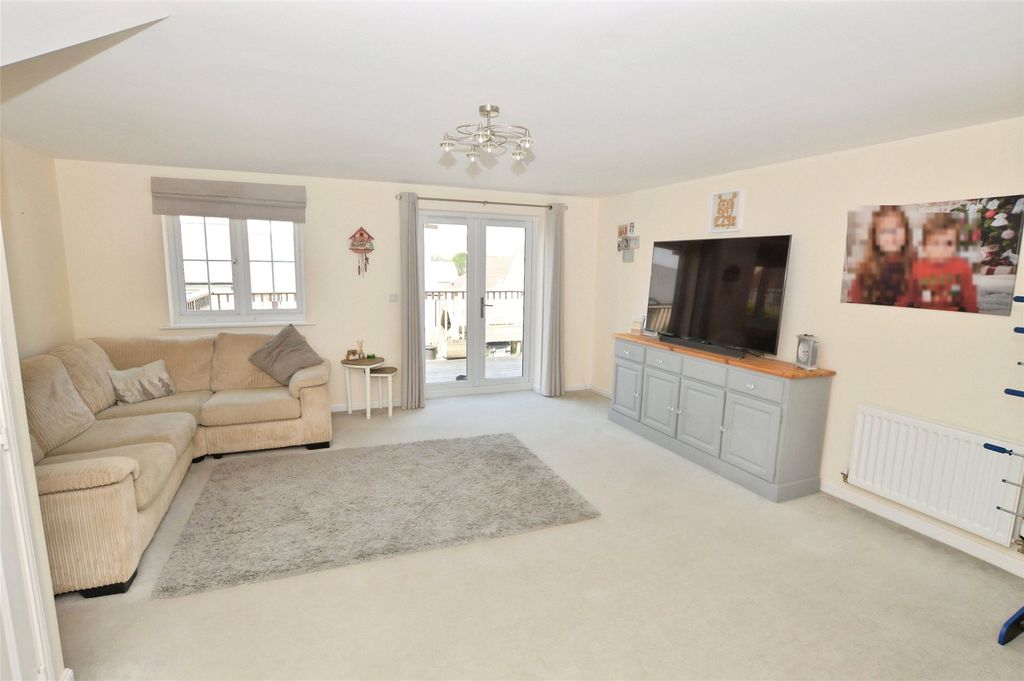 Property photo 2 of 13 Picture No. 16