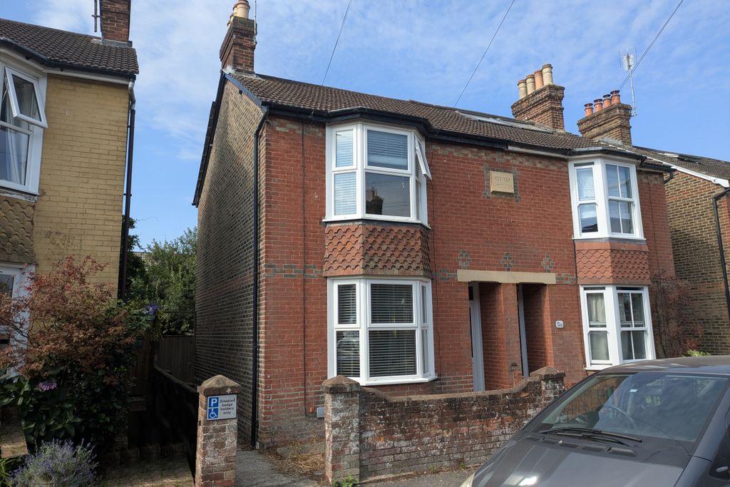 Property photo 1 of 12