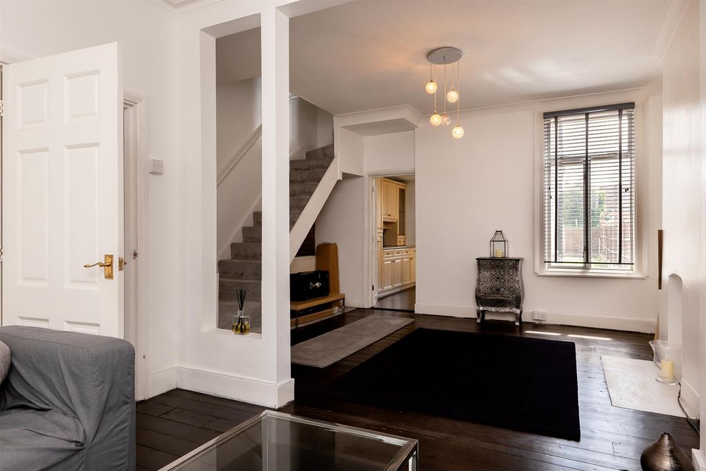 Property photo 3 of 25 159 Winchester Road_2019_1004.Jpg