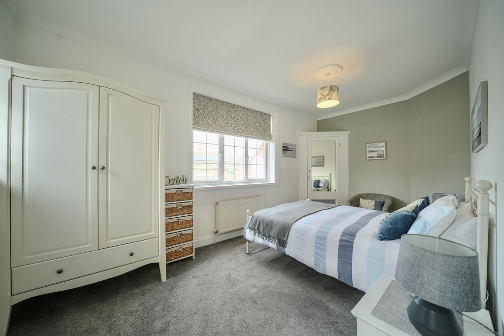 Additional image 13 of 3 bed flat for saleCliff Avenue, Leylands NR27