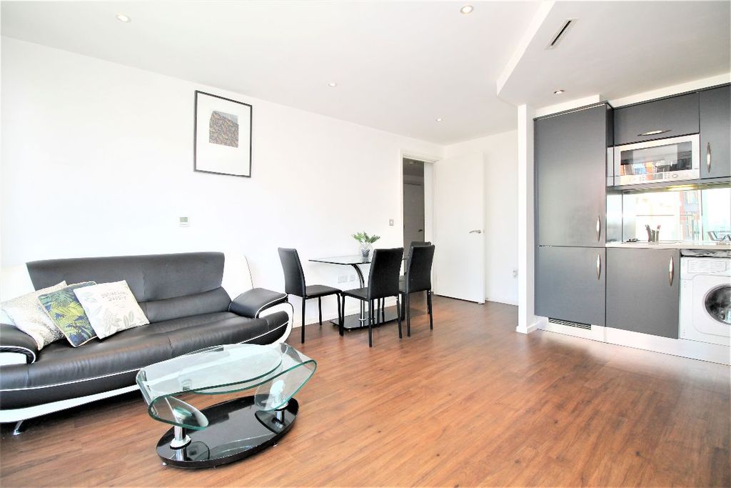 Property photo 2 of 11
