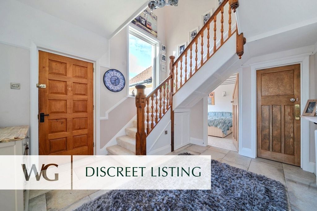 Property photo 1 of 4 Discreet Listing