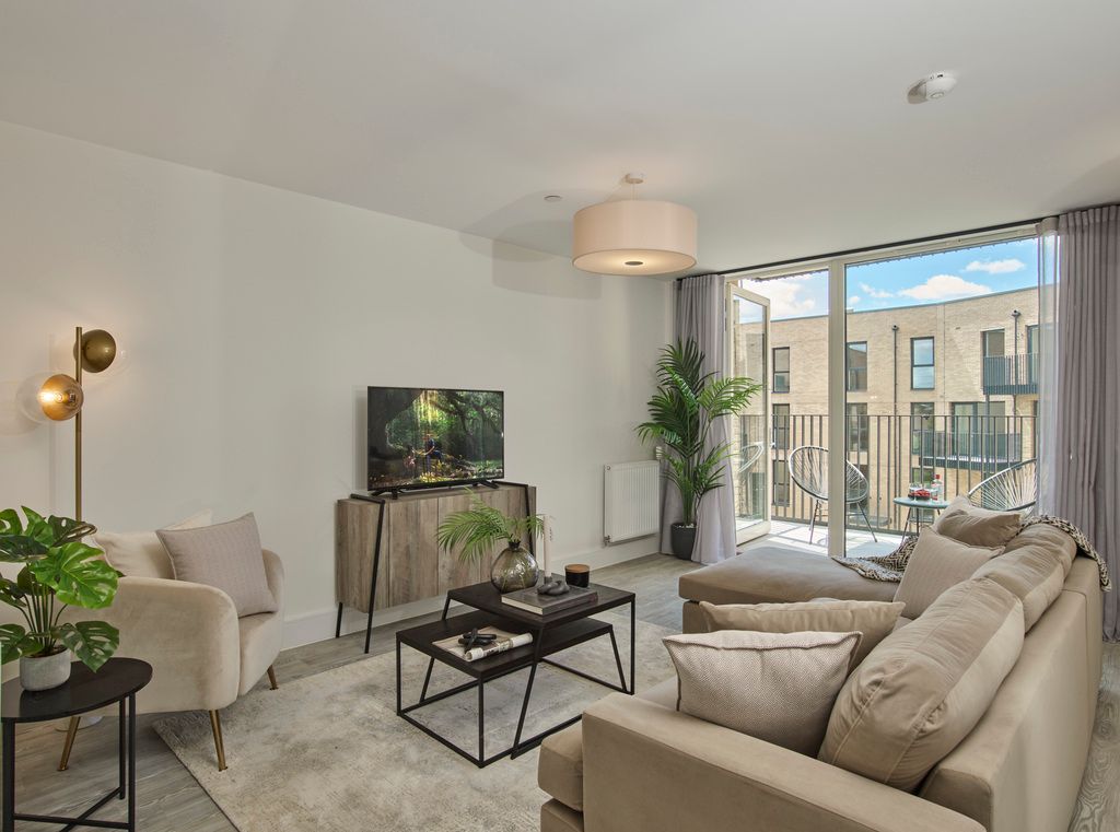 Property photo 3 of 6 242080-08