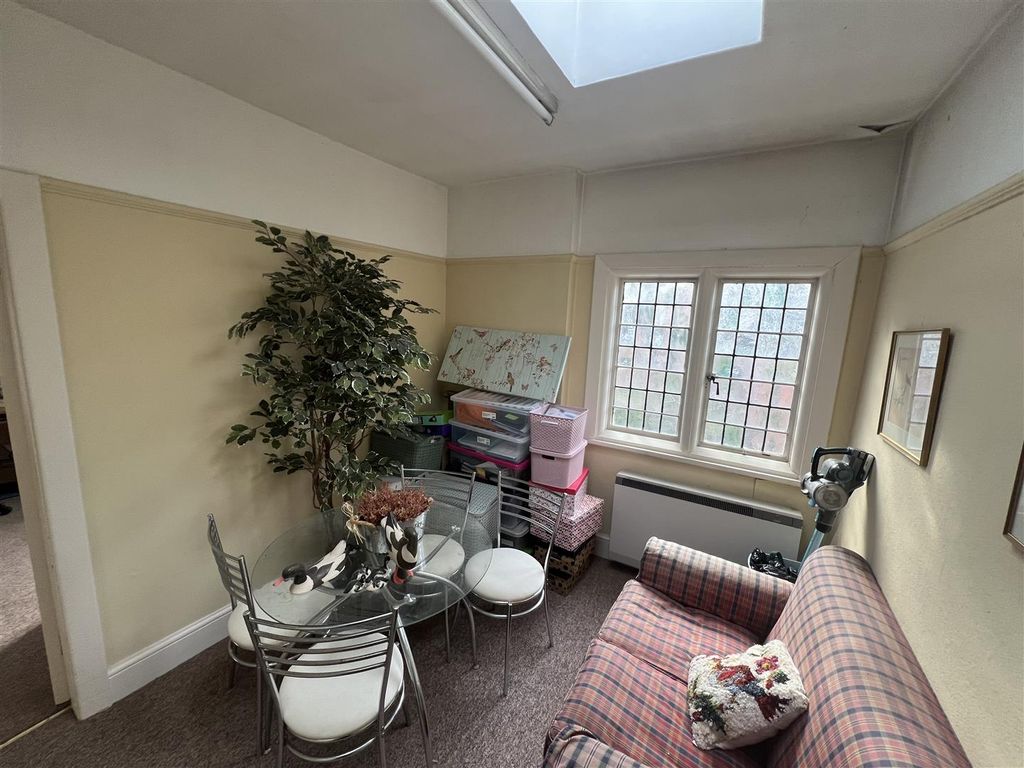 Property photo 3 of 10 Img_8839.Jpg