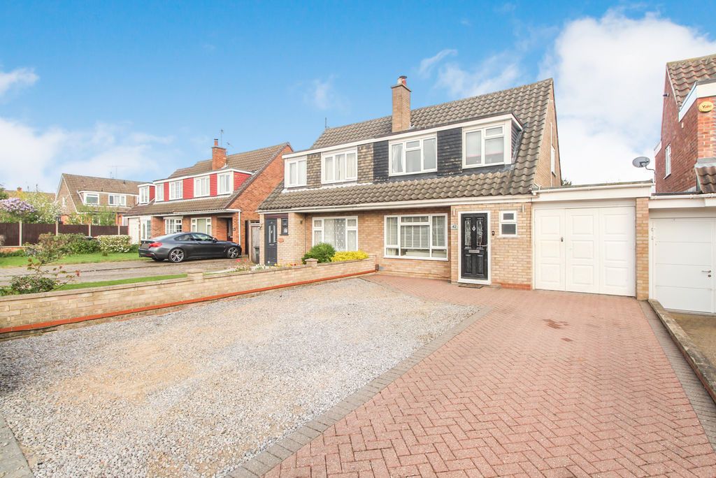 Property photo 1 of 19 Front