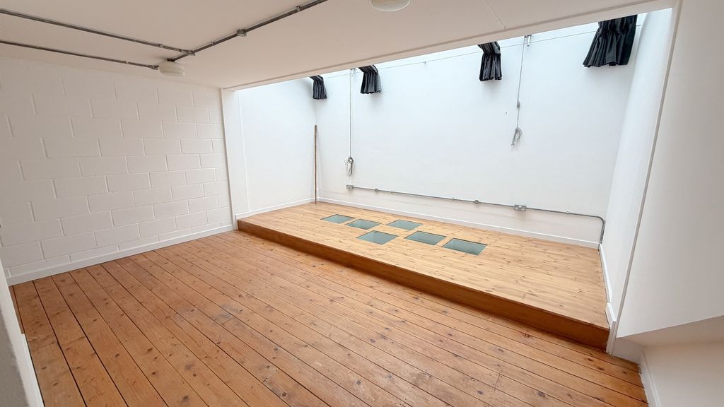 Property photo 2 of 23 Not Specified