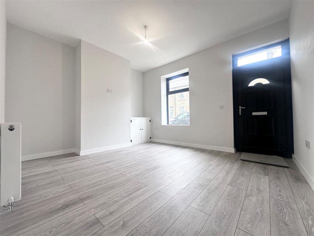 Property photo 2 of 12 Castle.Jpg