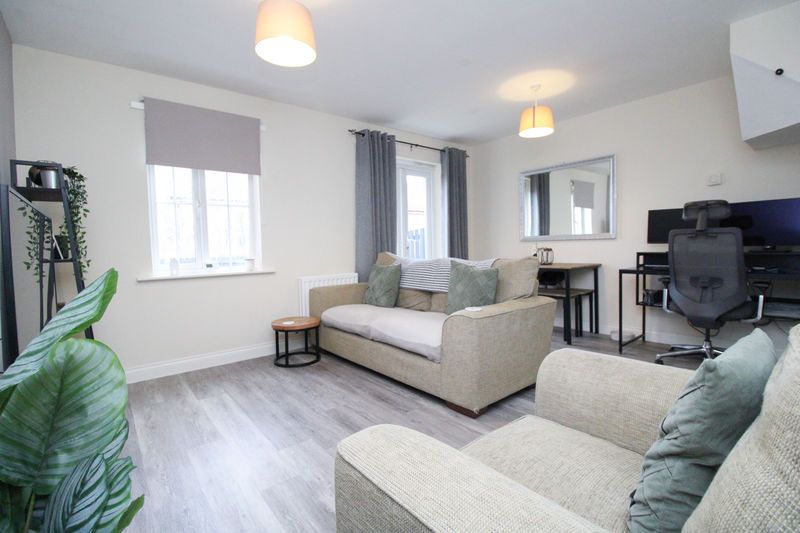 Property photo 2 of 13 Lounge