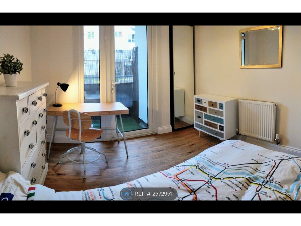 Property photo 2 of 14 Living Room With Balcony (Now Unfurnished)