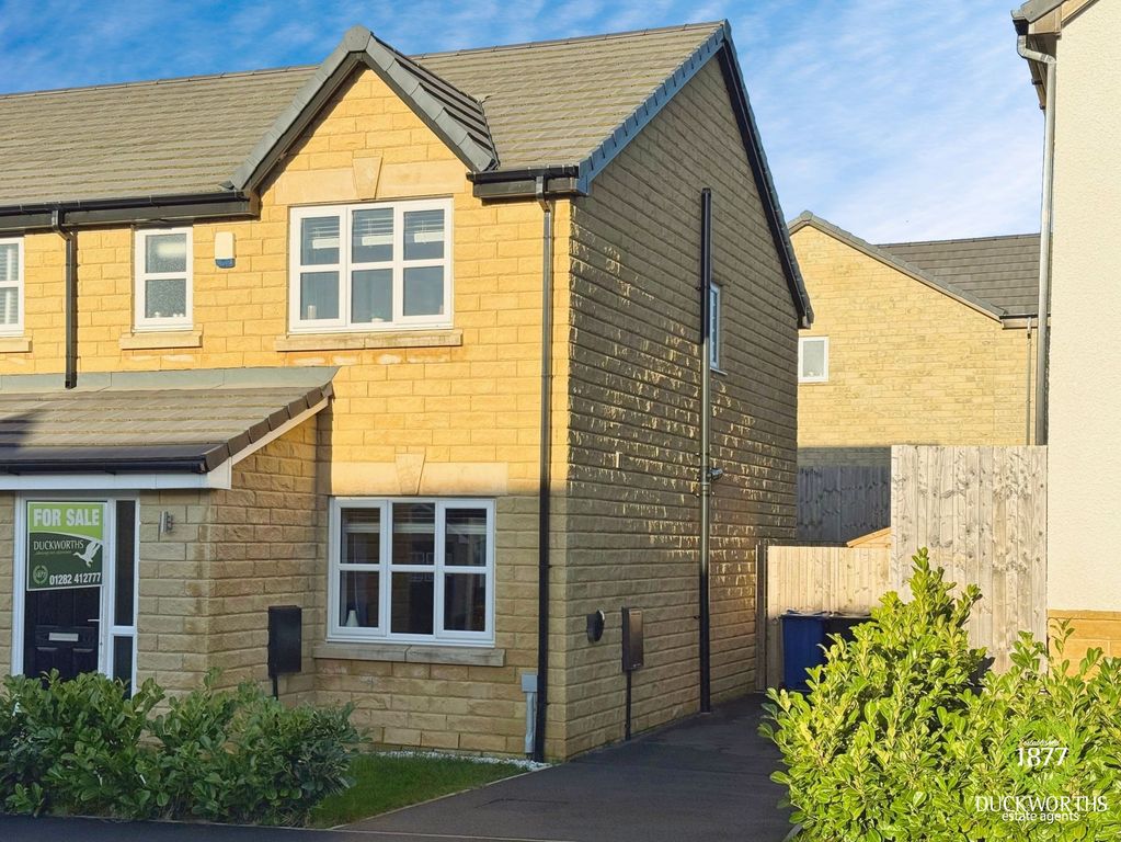 Property photo 1 of 25