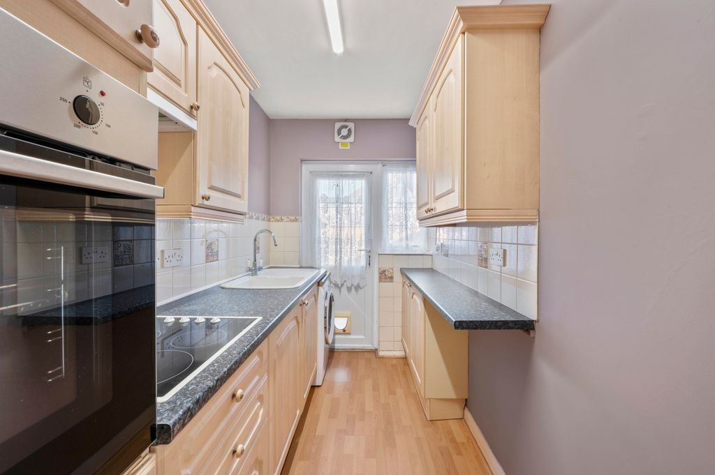 Property photo 2 of 8 Picture No. 03