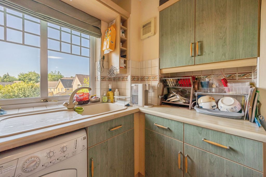 Additional image 5 of 3 bed flat for saleLindsay Gardens, Bathgate EH48