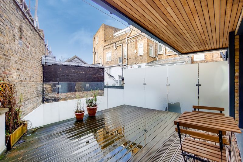 Property photo 3 of 11 Terrace