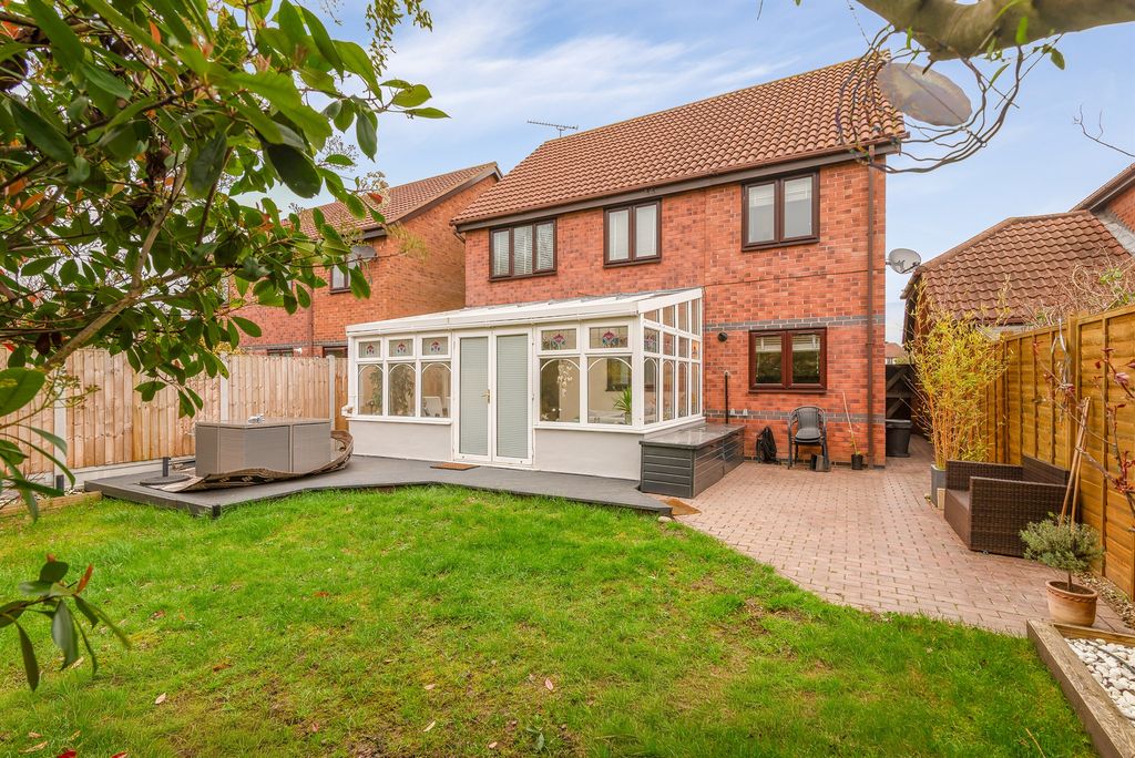 Property photo 2 of 18 Rear Garden