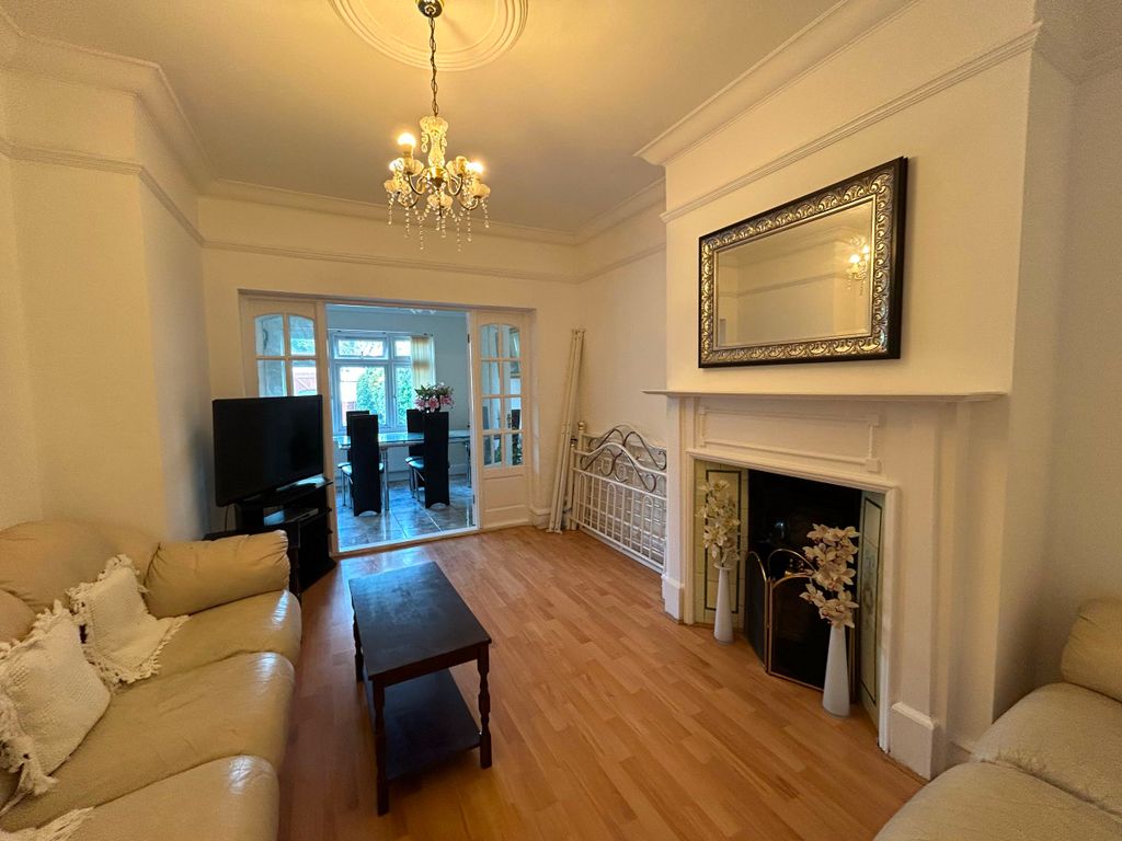 Property photo 2 of 11