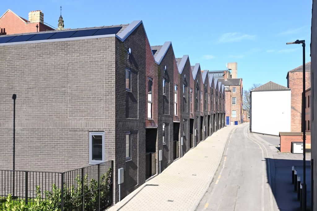 Property photo 1 of 20 Picture No. 18