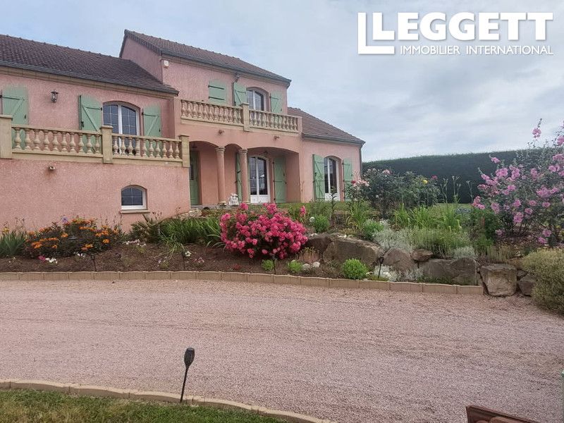 Property photo 1 of 10