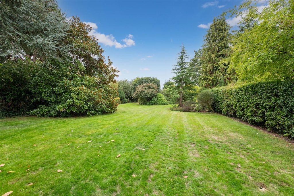Property photo 2 of 30