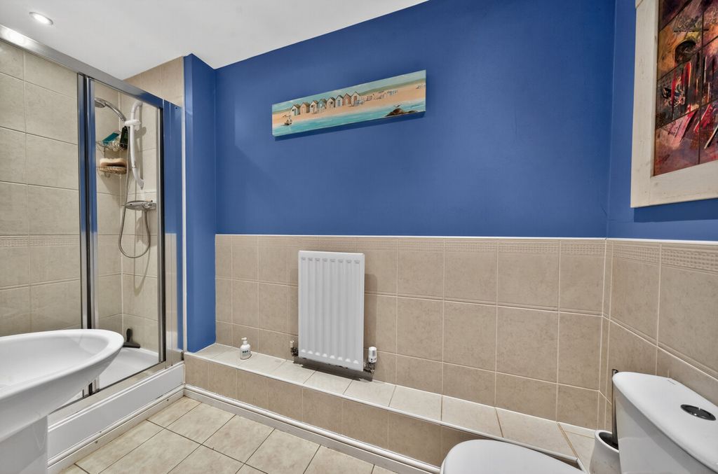 Additional image 9 of 2 bed flat for saleGrace Gardens, Crookham Road, Fleet GU51