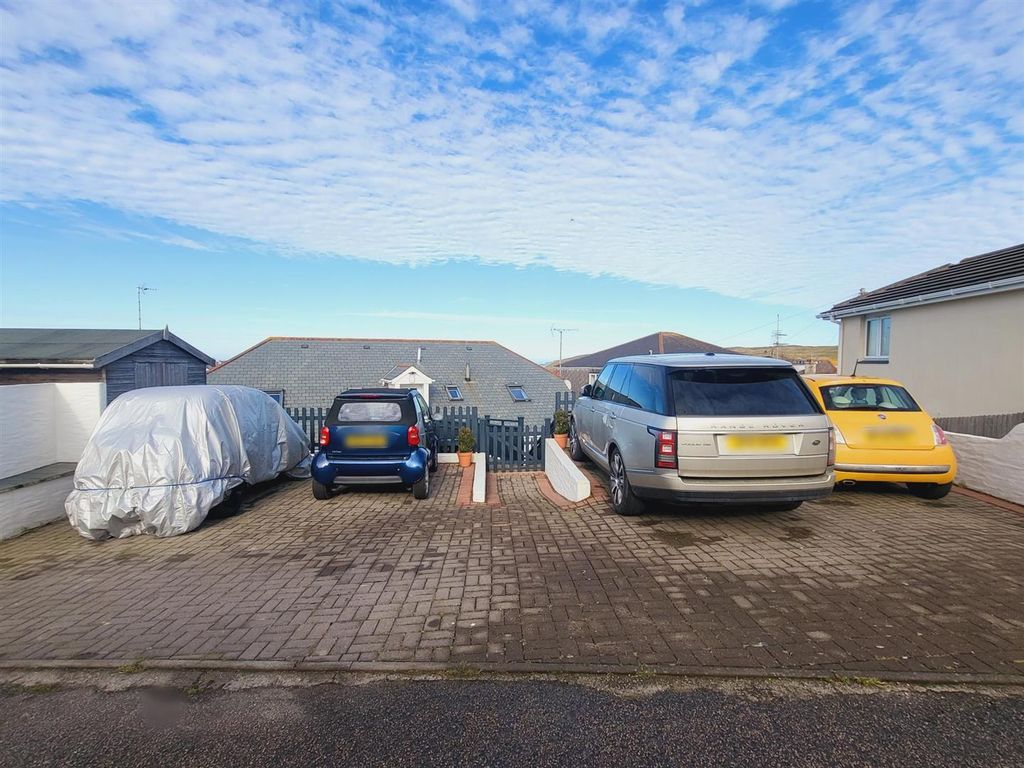 Additional image 31 of 3 bed flat for saleLamorne Close, Perranporth TR6