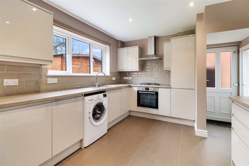 Property photo 3 of 19 Img (3).Jpg