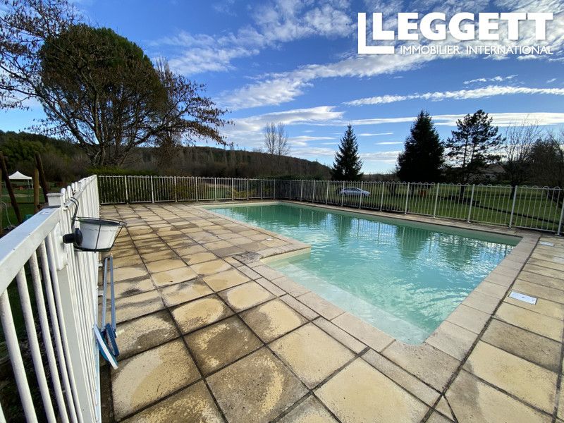 Property photo 2 of 10