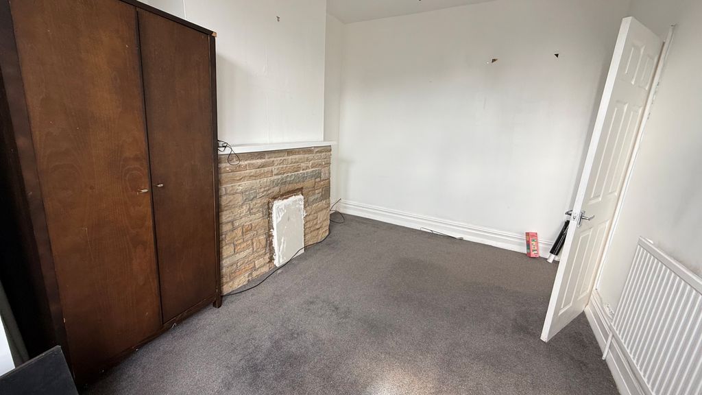 Property photo 3 of 10 Image