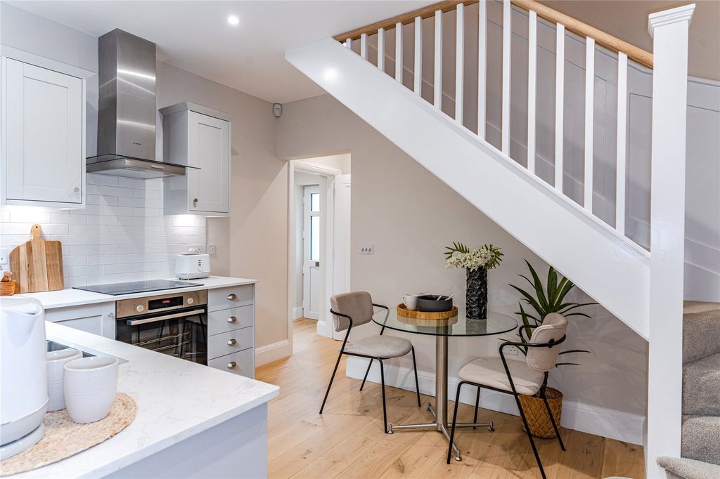 Property photo 3 of 16 Kitchen