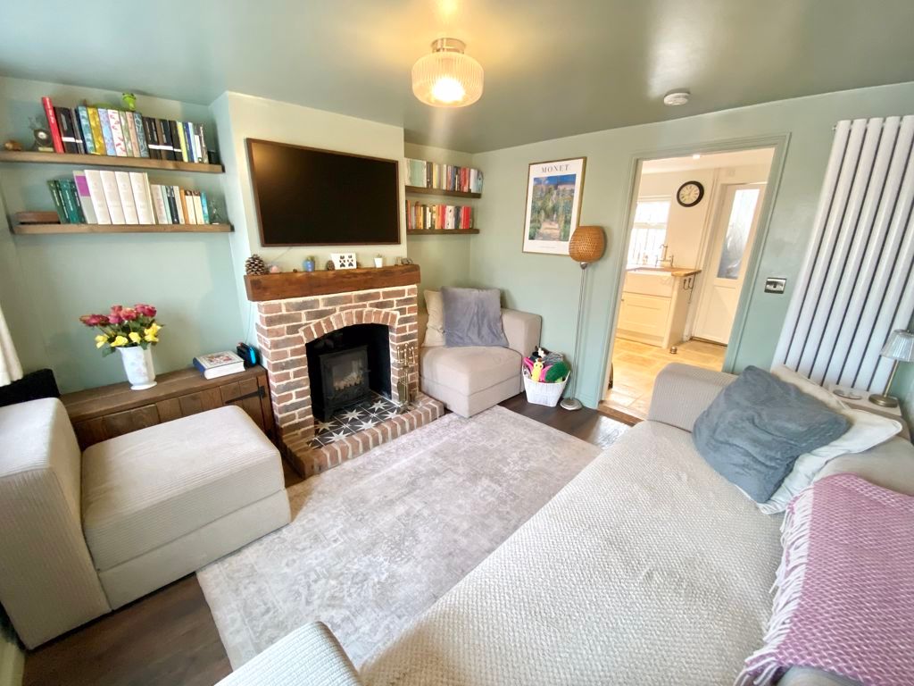 Property photo 2 of 14 Lounge