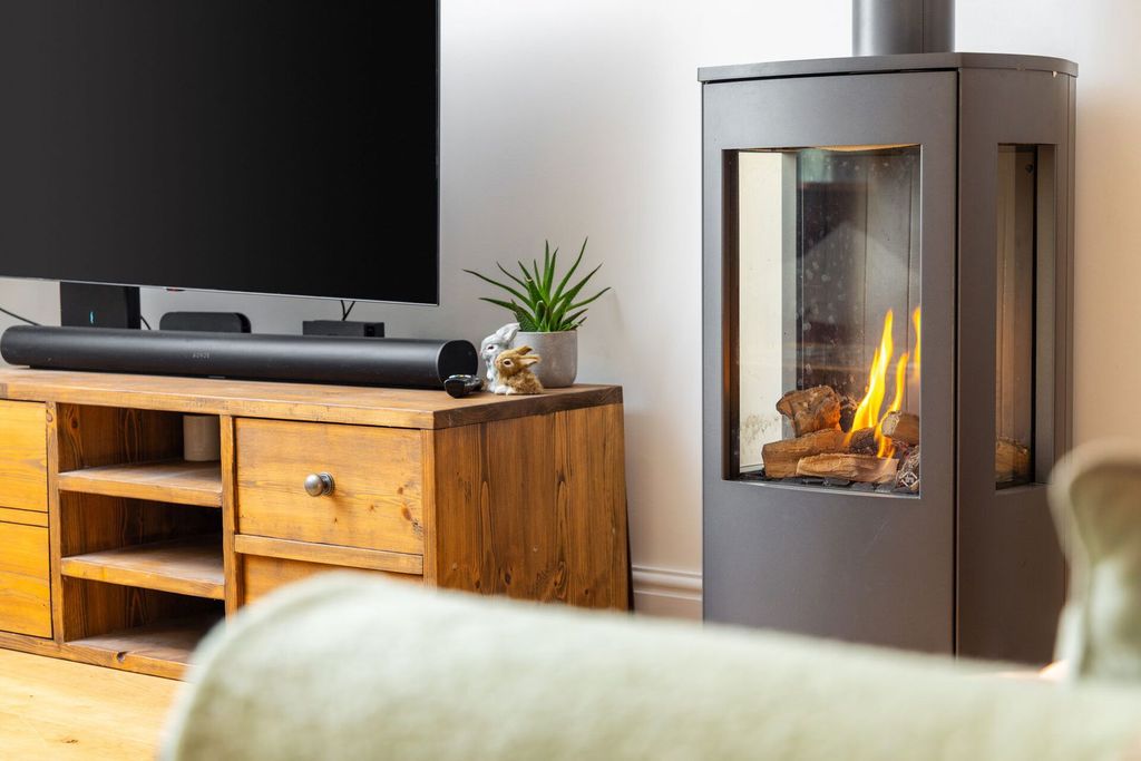 Property photo 3 of 24