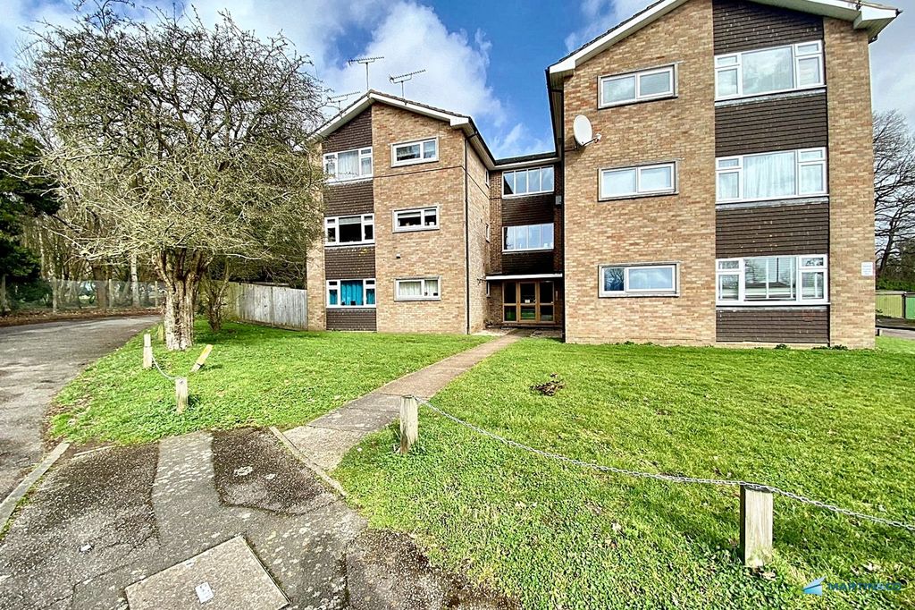 Property photo 1 of 8 Cdd3Aac7-7d73-4c92-9641-41Ac8Eddcd96