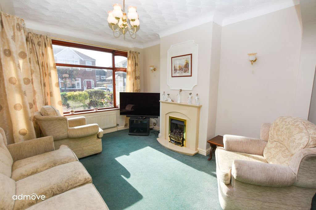 Property photo 2 of 21