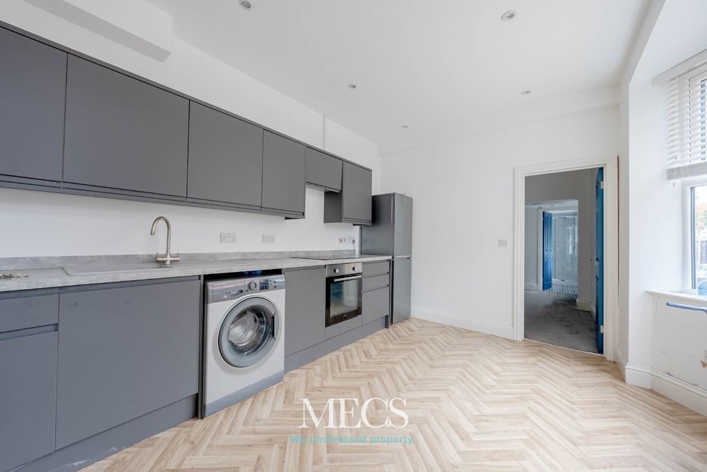 Property photo 2 of 9 3887391