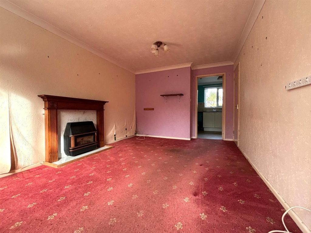 Property photo 3 of 15 4297 Lounge Alt..Jpeg