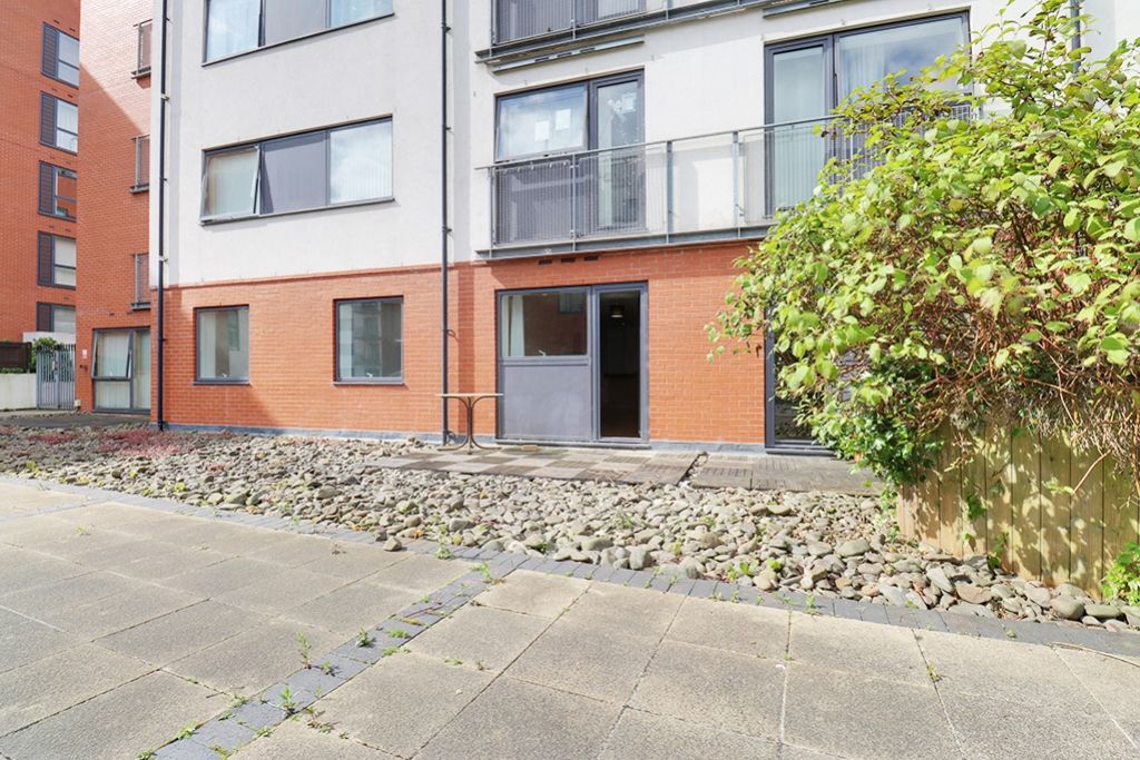 Property photo 1 of 7 Front2