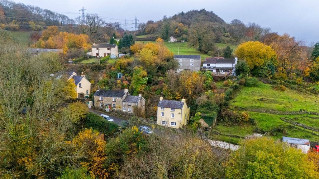 Property photo 3 of 25