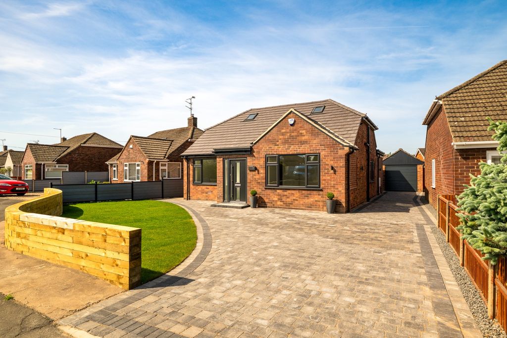 Property photo 1 of 26 5205741