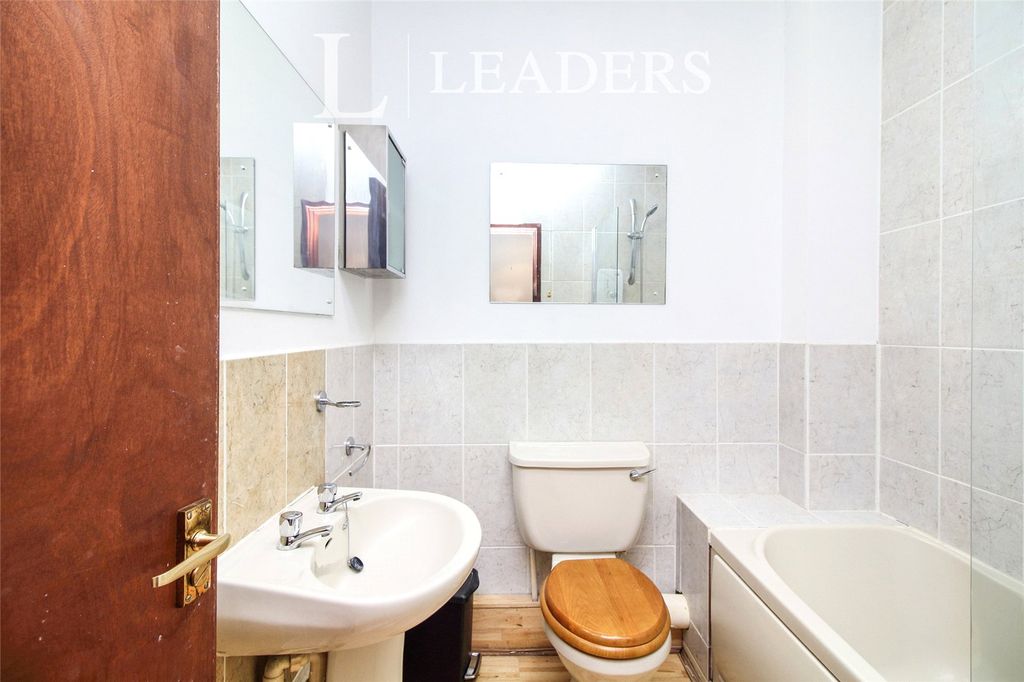Property photo 3 of 12 2Ed860c5-540B-4278-9