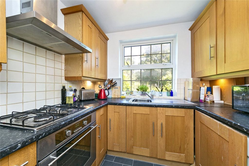 Property photo 3 of 9 Picture No. 06