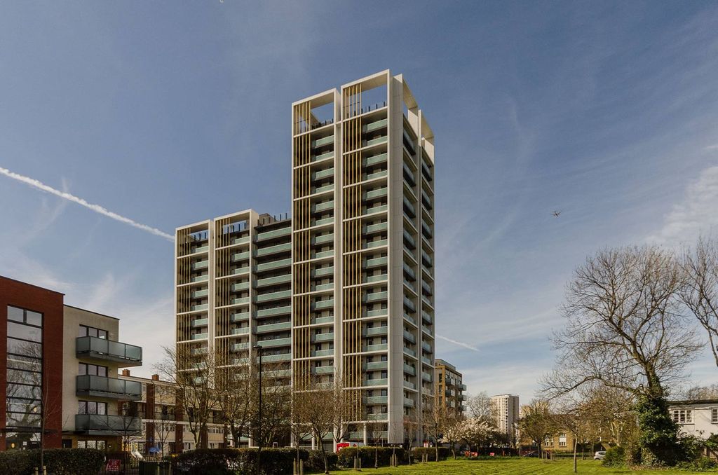 Property photo 1 of 24